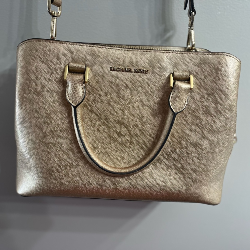 Micheal Kors Gold Purse